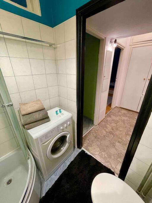 Super Square Metro X2 Fast Wifi 55'Tv Netflix Hbo Appletv+ Amazontv Appartement Warschau Buitenkant foto